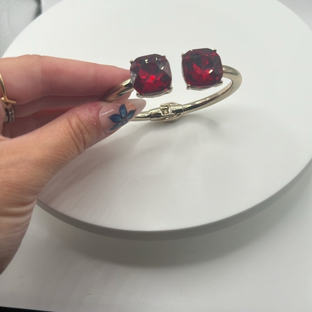 1352. Cara New York Gold Bracelet with Red Gemstones Hinge Closure - Picture 4 of 7